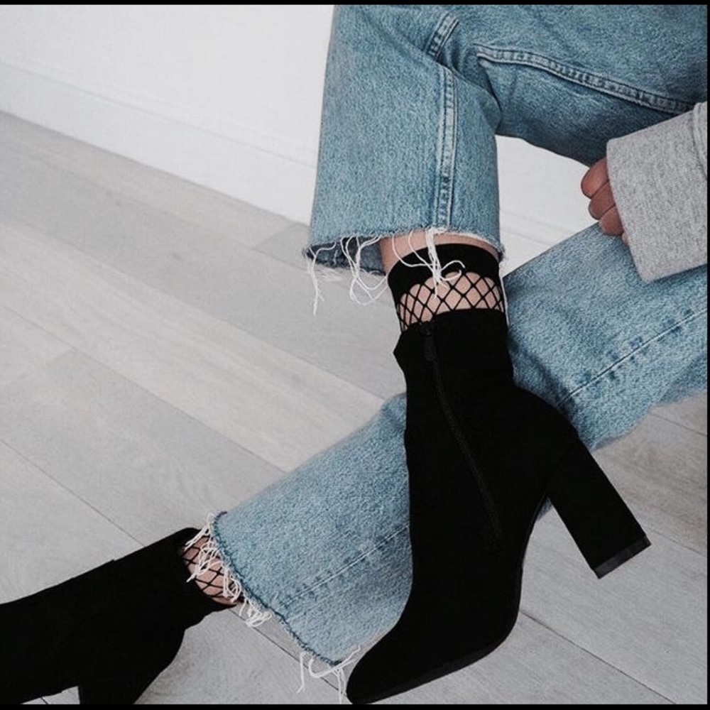 Fishnet Socks - Picture 2 of 4